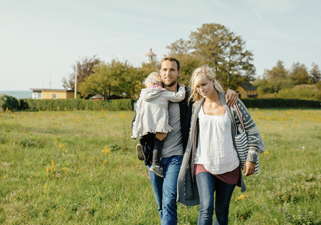 Family walking on Møn